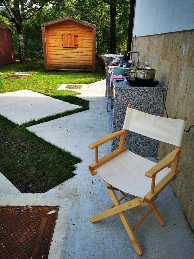 Krasen Kras 104 Resort Komen Exteriör bild